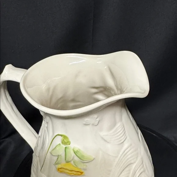 Belleek Floral Springtime Pitcher/Yellow Daffodil Plain Shamrock - Picture 4 of 7